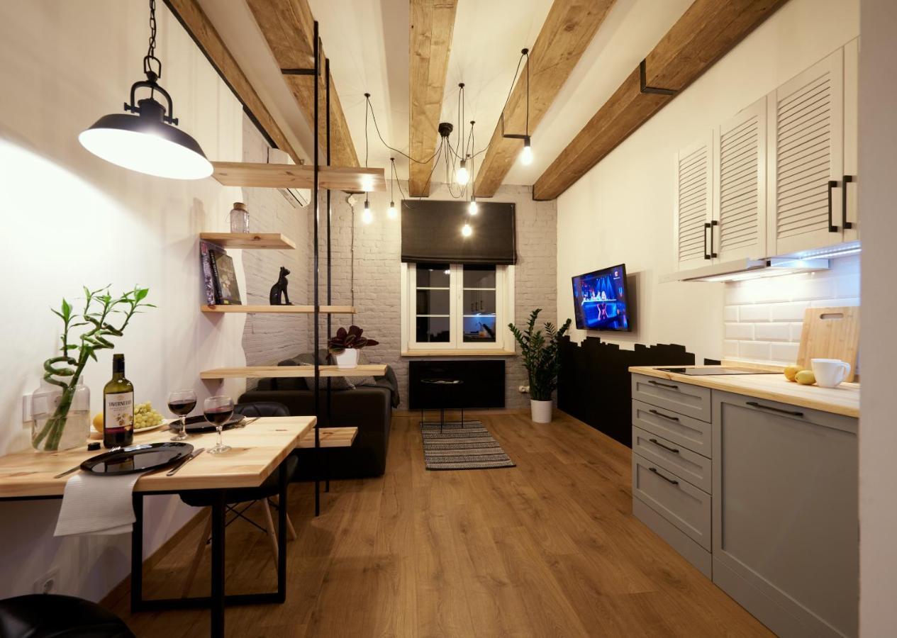 Be Happy Apartment Lviv Bagian luar foto